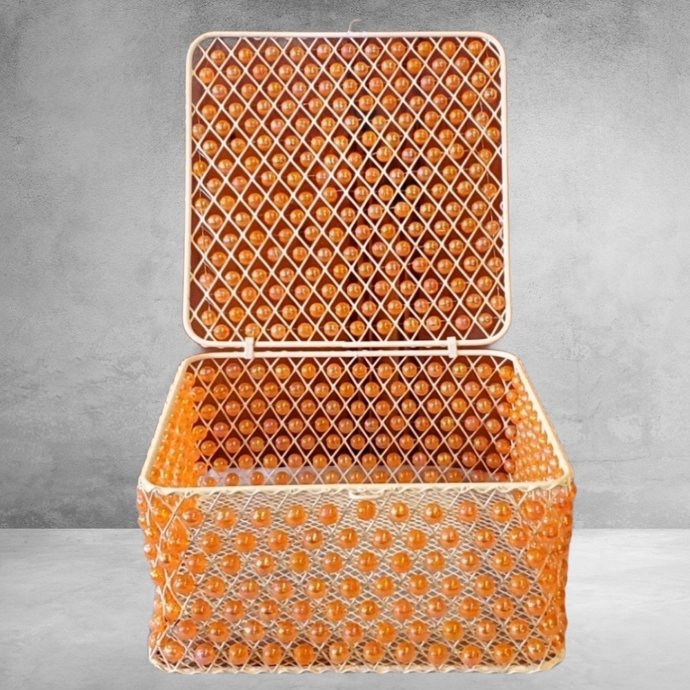 Orange🧡 beaded wire box with closure